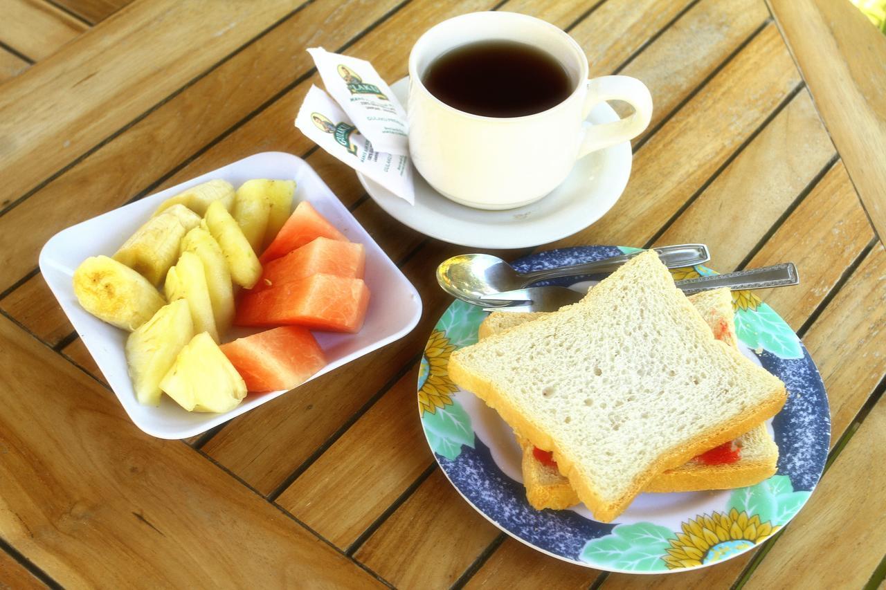Dua Dara Inn Kuta 勒吉安 外观 照片