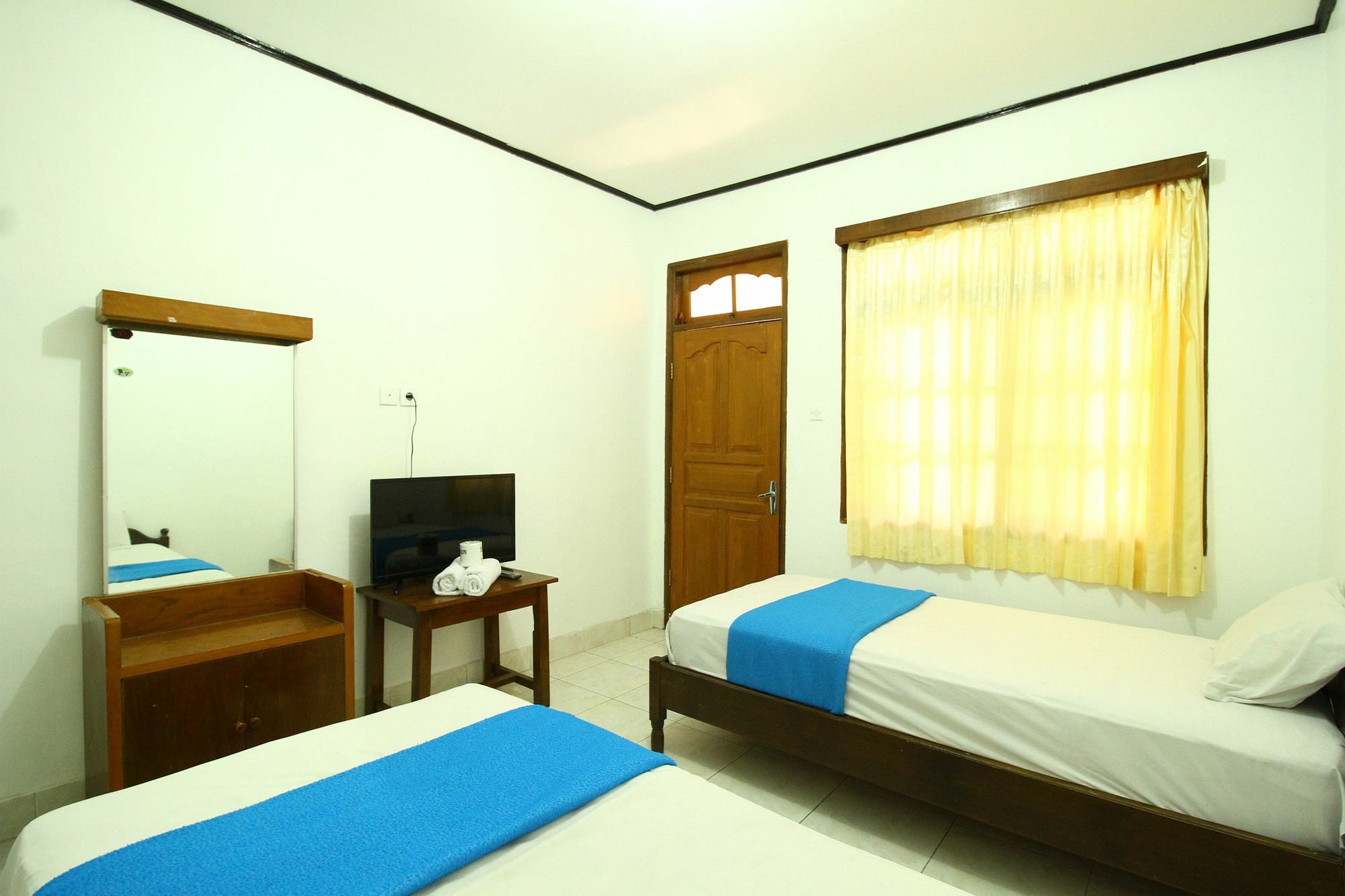 Dua Dara Inn Kuta 勒吉安 外观 照片