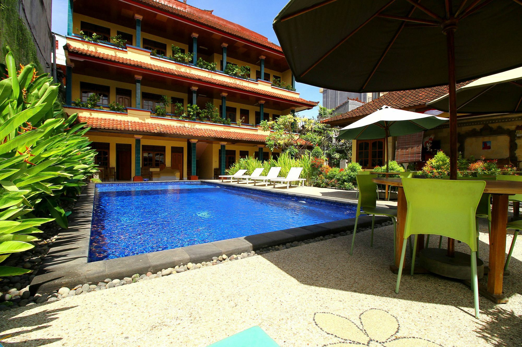 Dua Dara Inn Kuta 勒吉安 外观 照片