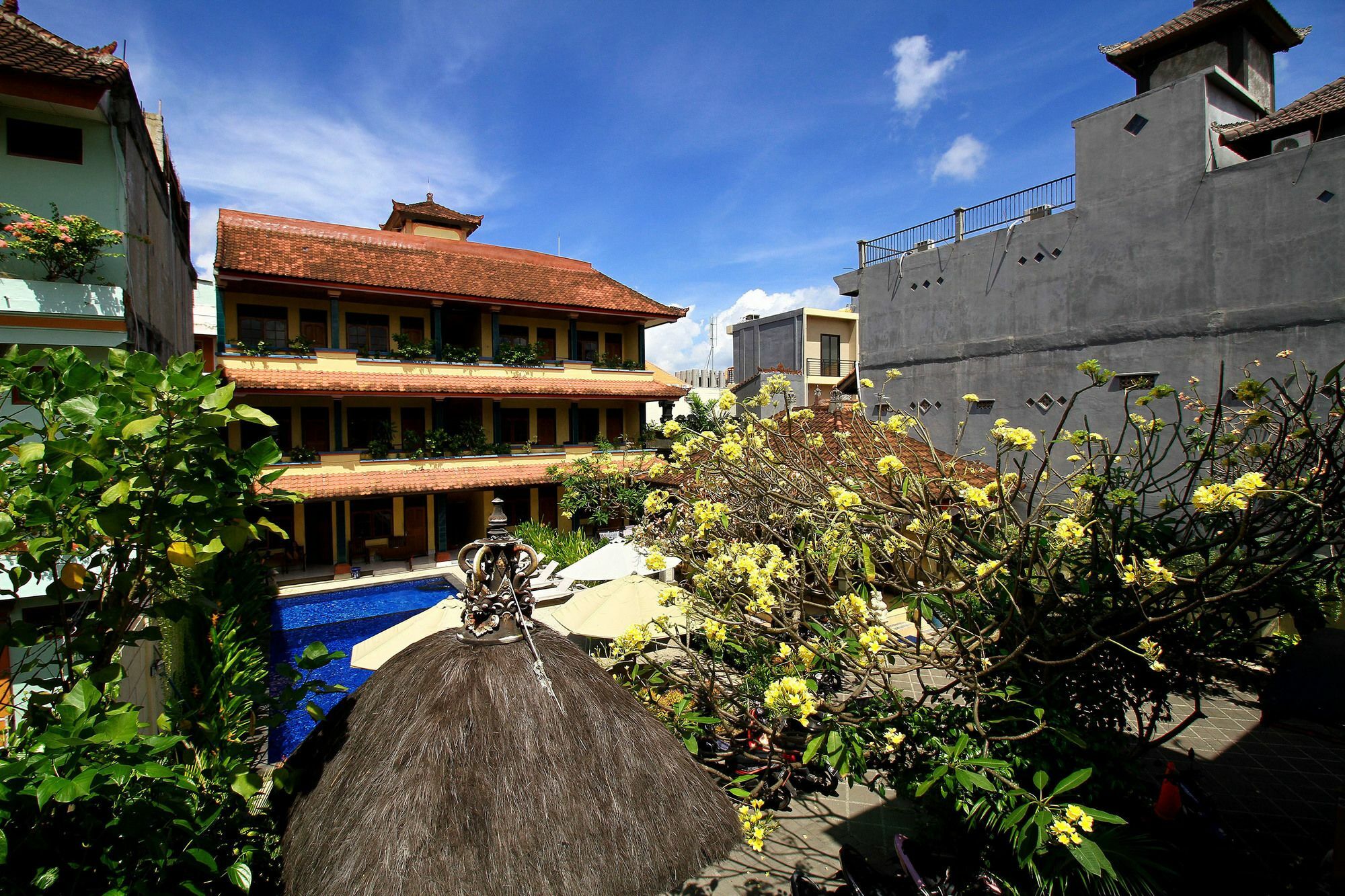 Dua Dara Inn Kuta 勒吉安 外观 照片