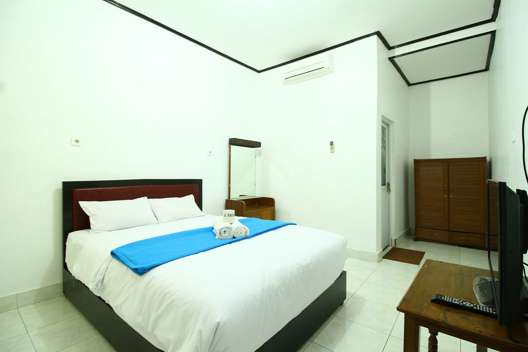 Dua Dara Inn Kuta 勒吉安 外观 照片
