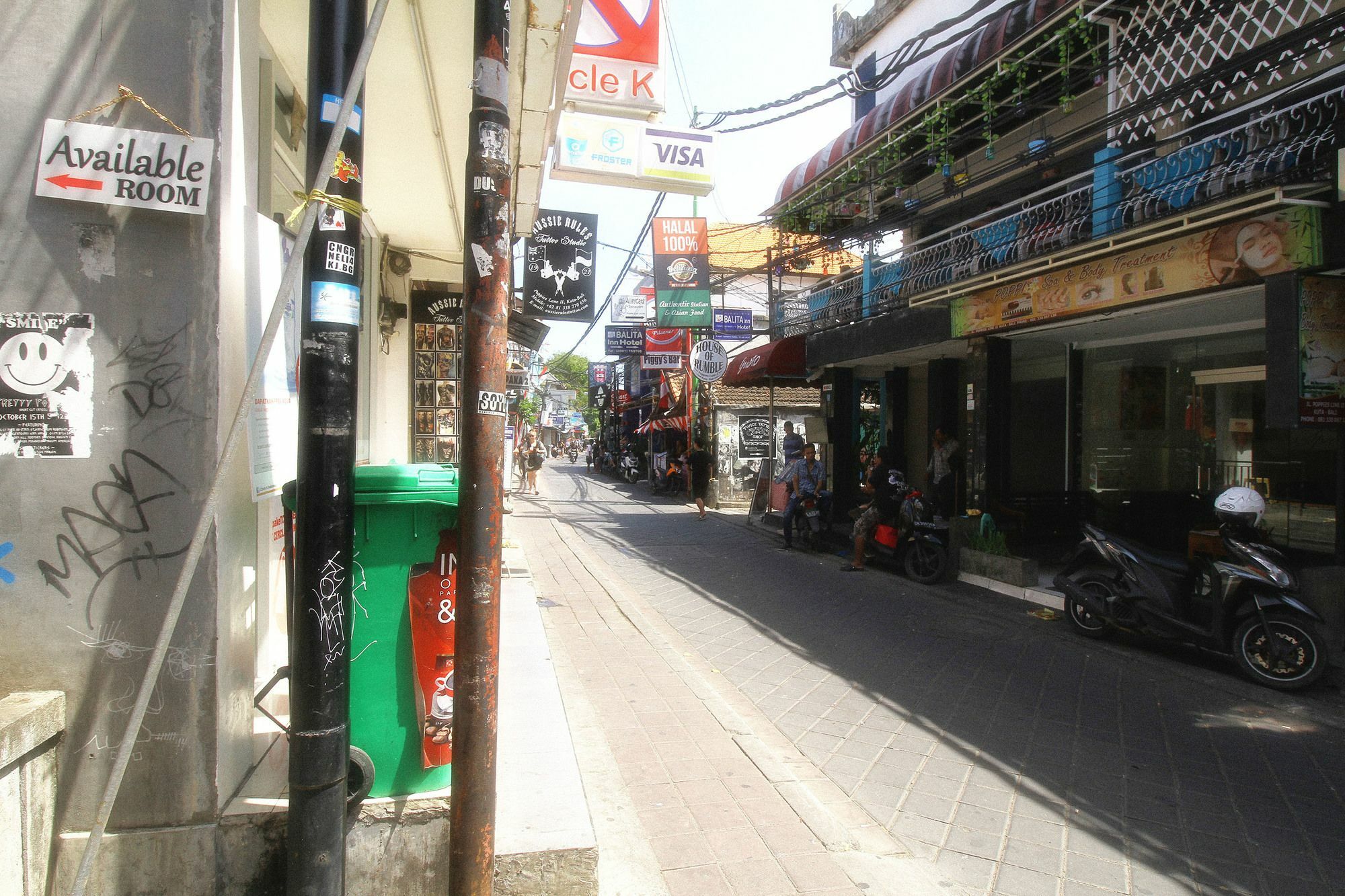 Dua Dara Inn Kuta 勒吉安 外观 照片