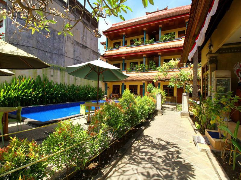 Dua Dara Inn Kuta 勒吉安 外观 照片
