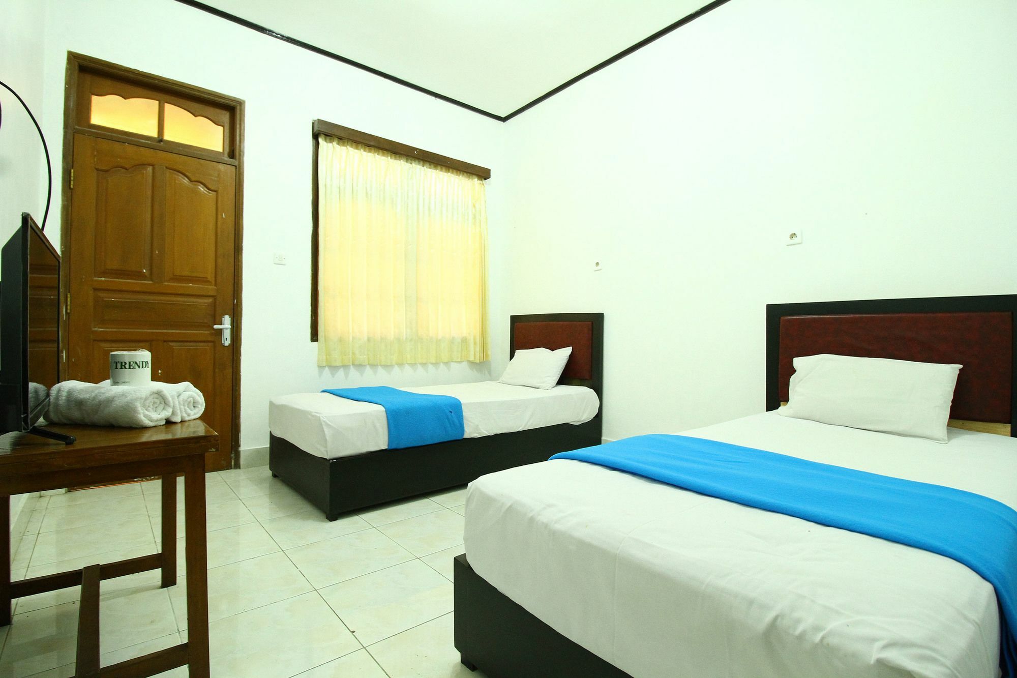 Dua Dara Inn Kuta 勒吉安 外观 照片